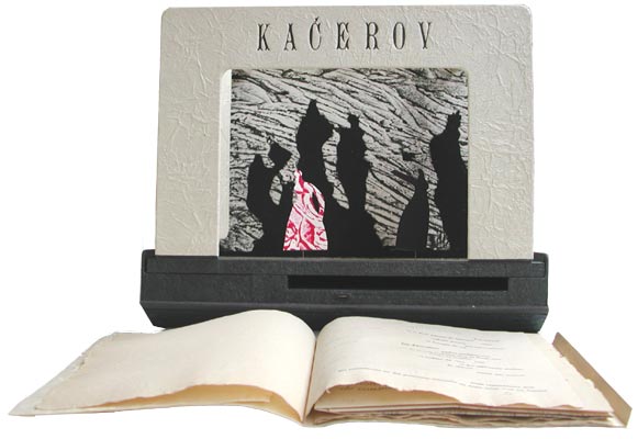 Kacerov, texte de Nathalie Grenier, typographie de François Da Ros, gravures de Nathalie Grenier et Martine Rassineux, Editions Anakatabase, 2003